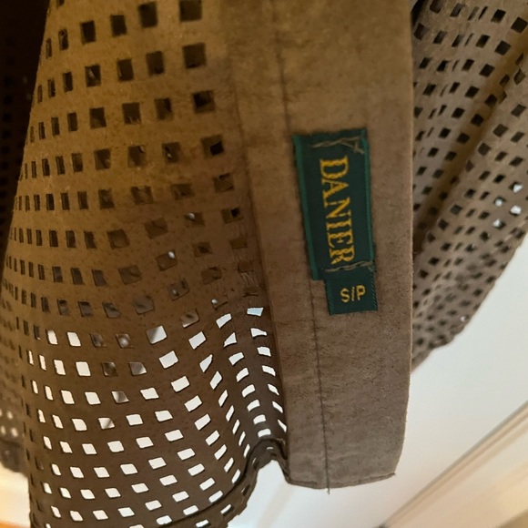 Danier Leather lazer cut shacket shirt jacket S oversized - Picture 3 of 4